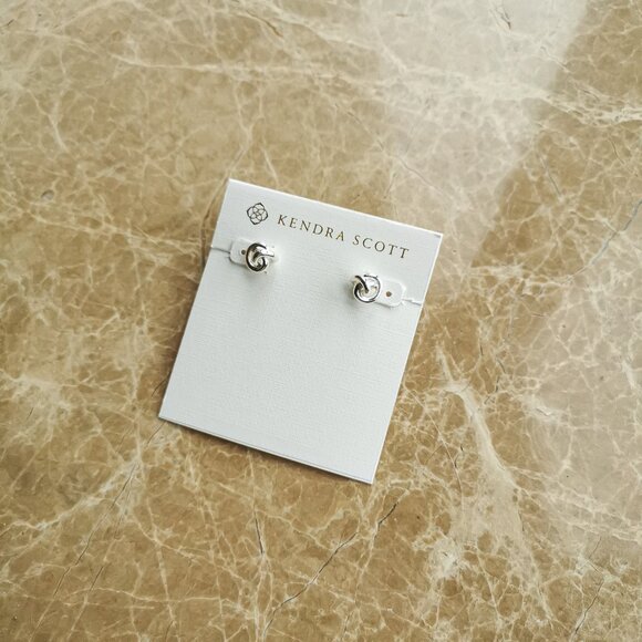 NEW Kendra Scott Bright Silver Presleigh love Knot Stud Earrings - Picture 1 of 3